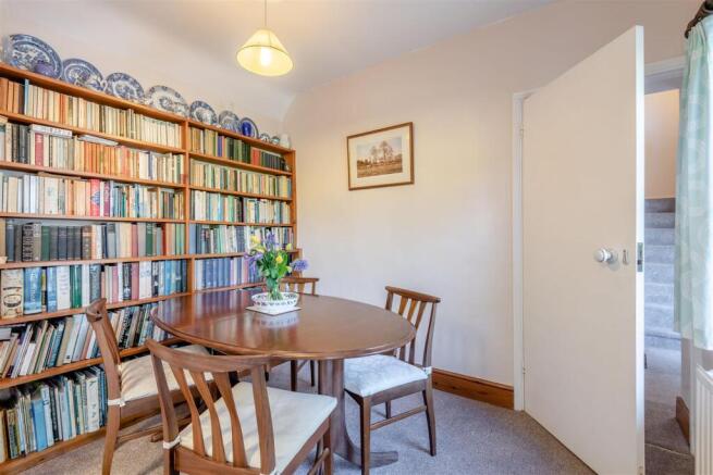 Kitchen/Dining Area