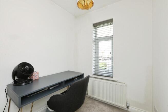 3 bed Semi-Detached for sale Image 9