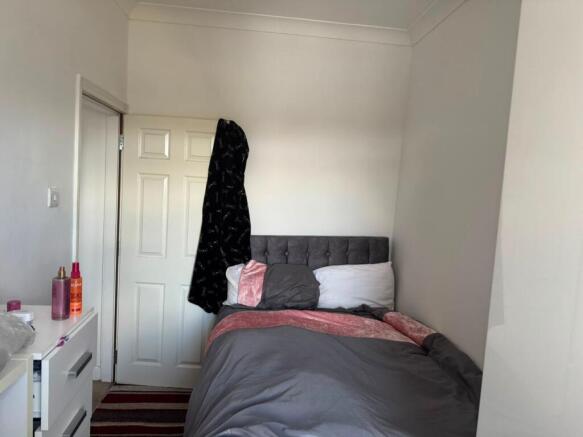 3 bed Terraced for sale Image 6