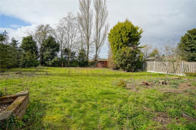 4 bed Bungalow for sale Image 9