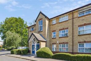 32, Monmouth Close, London W4 5DQ