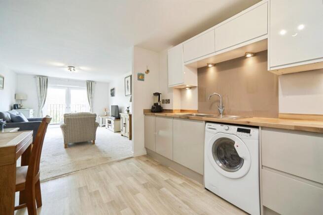 1 bed Apartment for sale Image 6