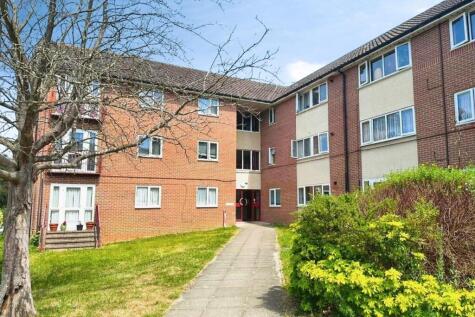 Highview, Mulgrave Way, Knaphill, Woking, GU21