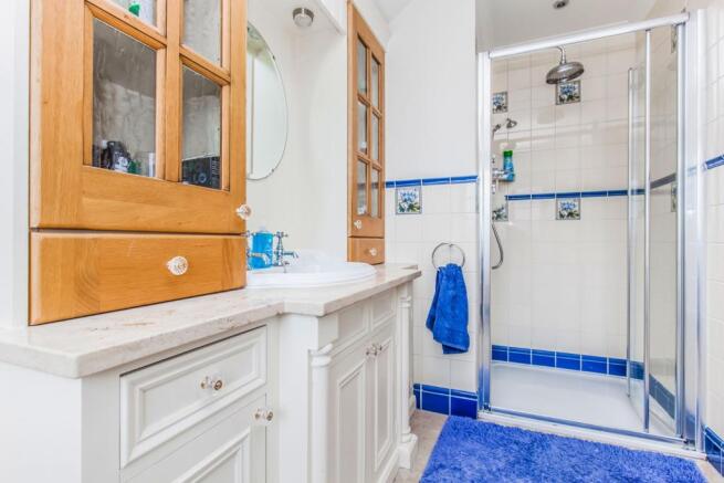 Ensuite
