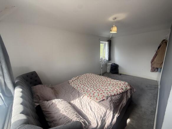 3 bed Semi-Detached for sale Image 5
