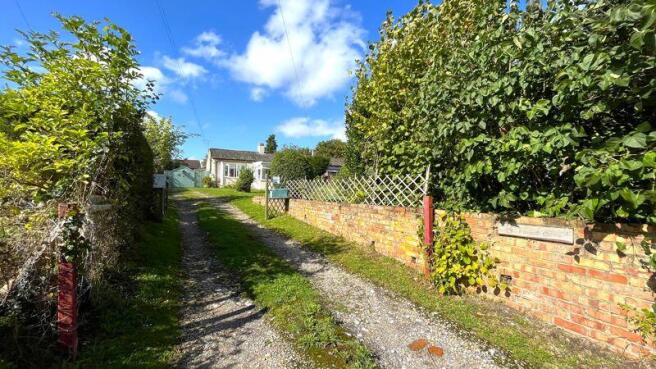 Approach & Driveway