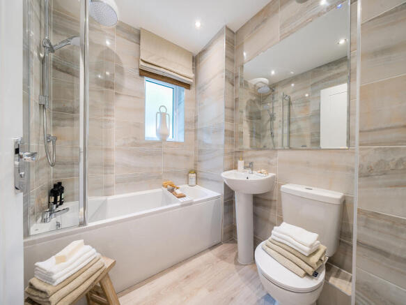 4 bed Detached for sale Image 10
