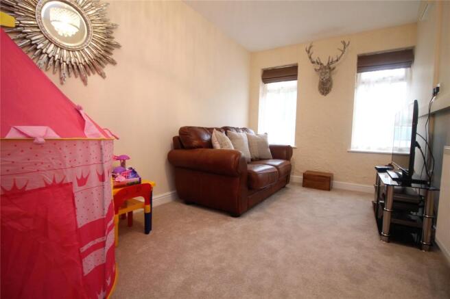 Sitting/Play Room