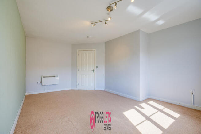 2 bed Apartment for sale Image 5