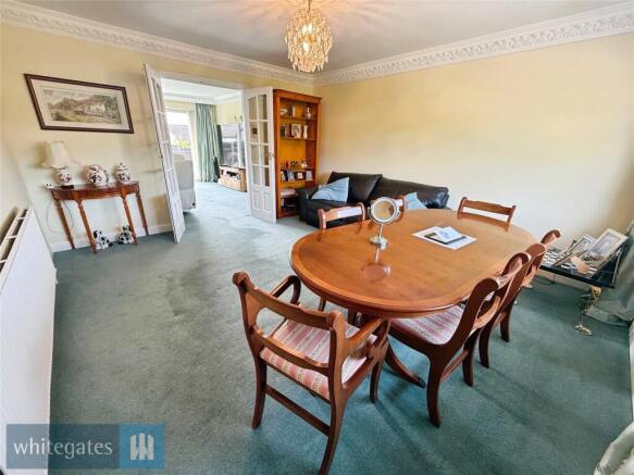 4 bed Bungalow for sale Image 6