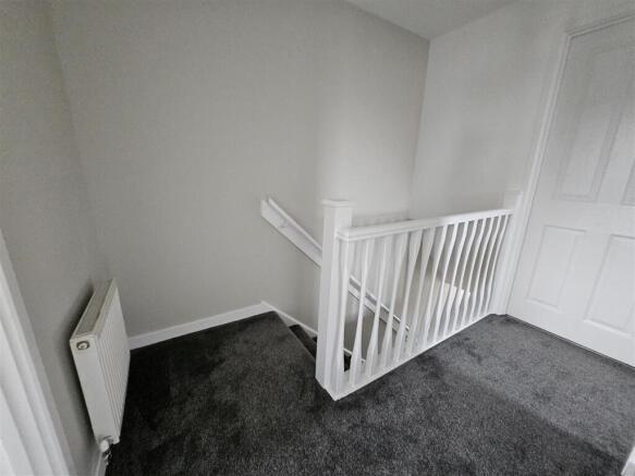 3 bed Semi-Detached to rent Image 7