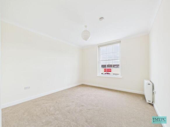 1 bed Flat to rent Image 9