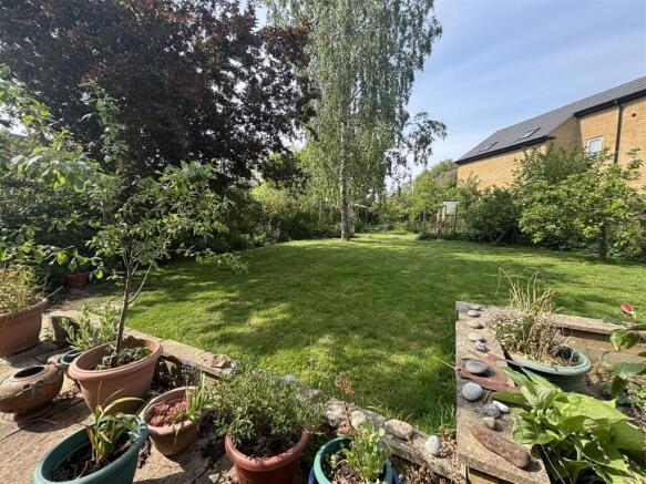 7 Craven Common garden.jpg