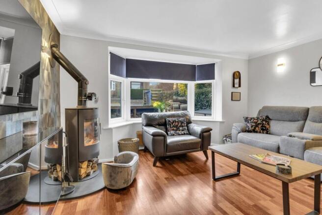 4 bed Detached for sale Image 11