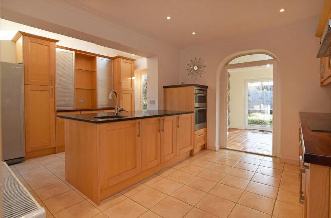 Kitchen/Breakfast...