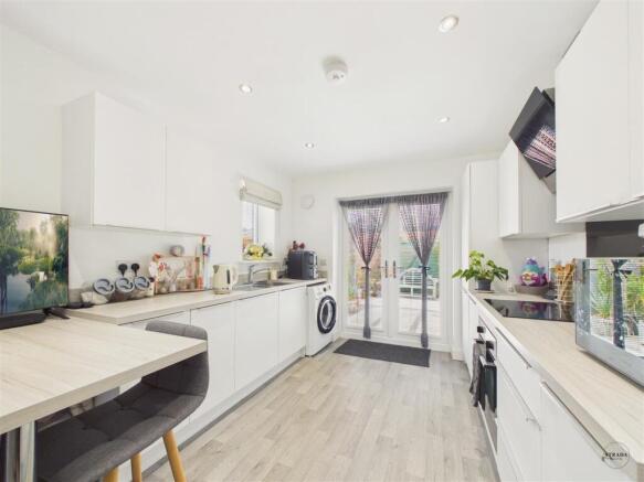2 bed Detached Bungalow for sale Image 12