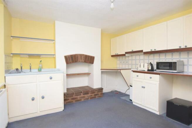 Kitchen.JPG
