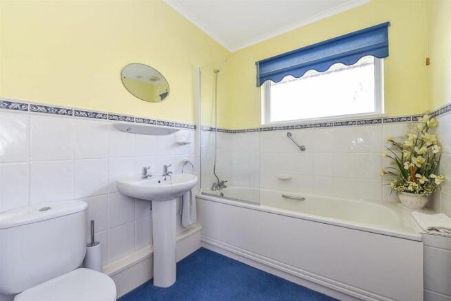 Bathroom.jpg