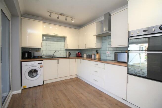 kitchen 1 .jpg