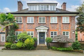 Garden Flat, 33, Redington Road, London NW3 7QY