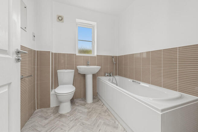 3 bed Town House for sale Image 8