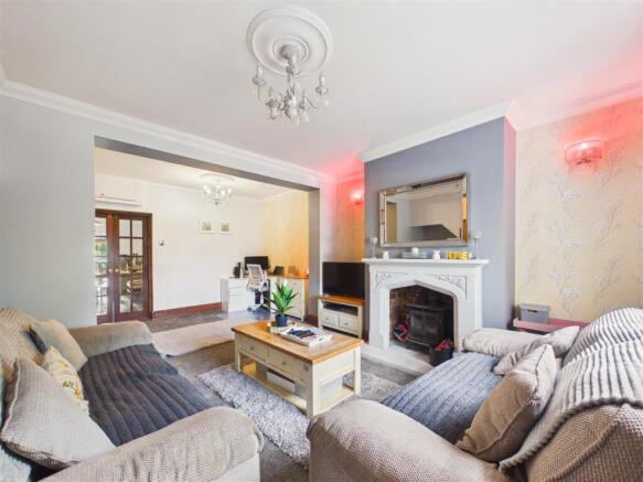 2 bed Semi-Detached for sale Image 6