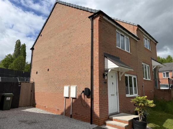 2 bed Semi-Detached for sale Image 11