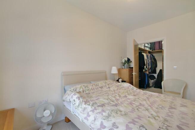 2 bed Apartment for sale Image 9