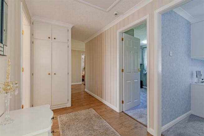 Hallway-1.jpg