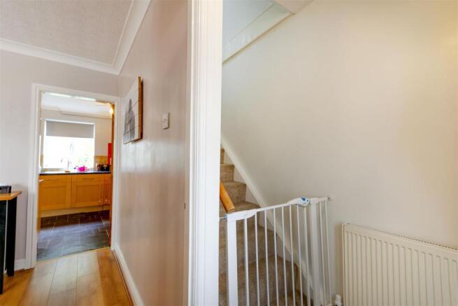 [] - 27 Mount Crescent_0202-HDR copy.jpg