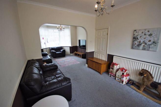 Through Lounge...
