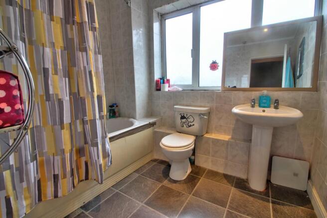 Family Bathroom 