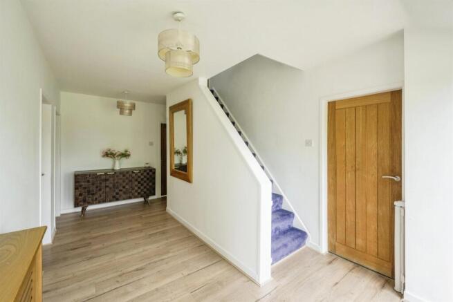 4 bed Detached for sale Image 12