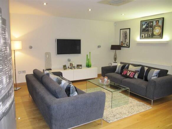 SITTING ROOM
