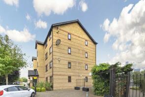 23, Ringwood Gardens, London E14 9WY