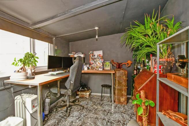 Workshop/Outbuildings