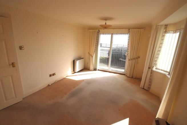 2 bed Ground Flat for sale Image 4