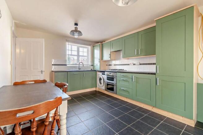 3 bed Semi-Detached for sale Image 4