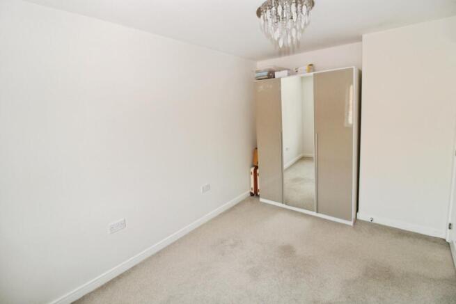3 bed Semi-Detached for sale Image 10