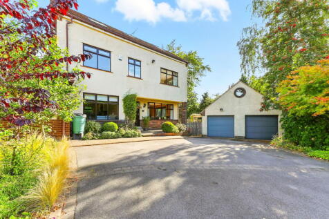 Wynford Grove, West Park, Leeds, LS16 6JL