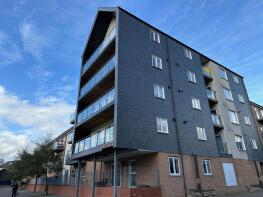 42, Cressy Quay, Chelmsford CM2 6ZH