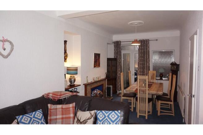Lounge/Dining Room