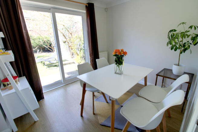 Dining 2