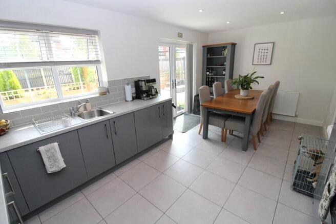 3 bed Detached for sale Image 4