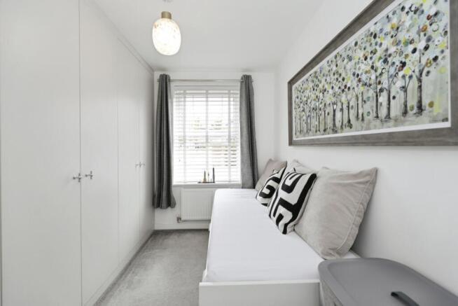 2 bed Flat for sale Image 9