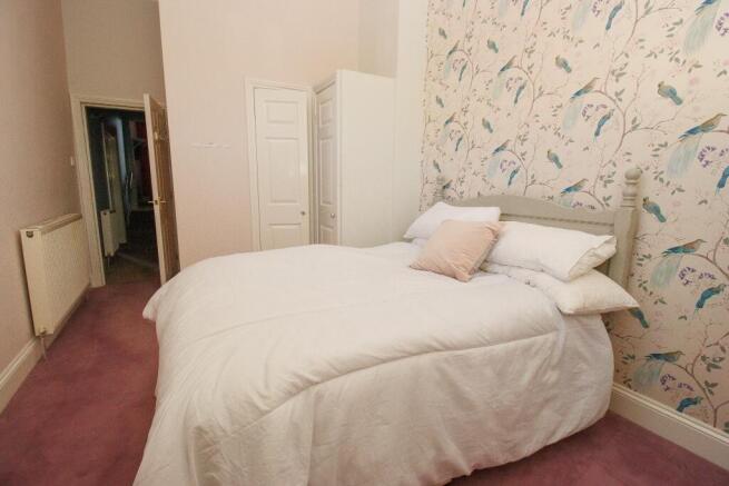 2 bed Ground Flat for sale Image 7