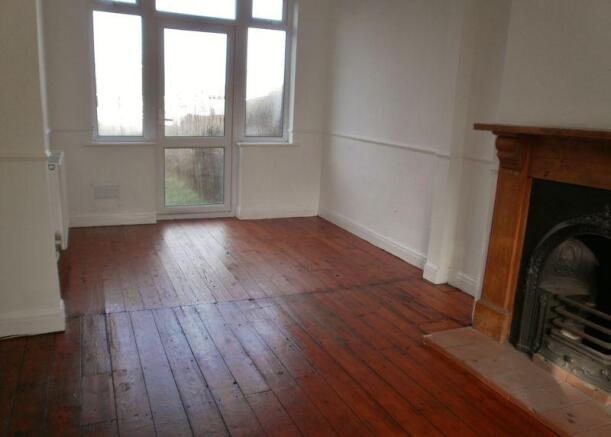 Lounge/Dining Room