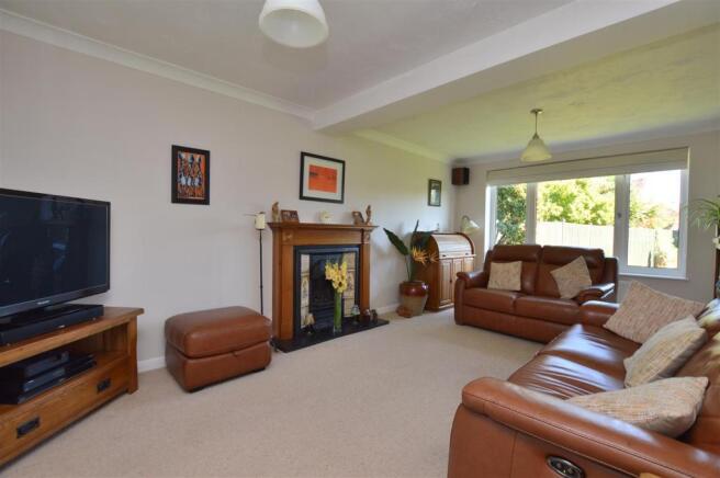 Extended Lounge