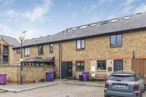 12, Vinegar Street, London E1W 2QQ