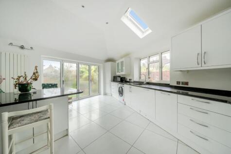 Knightwood Crescent, New Malden, Greater London, KT3